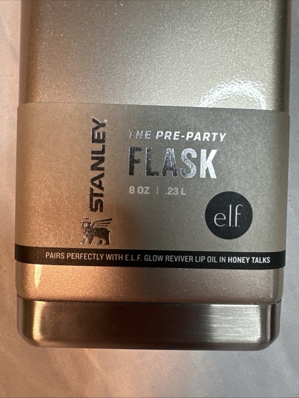 Brand New Stanley x elf Stainless Steel 8oz Pre Party Flask Gold - Picture 3 of 5